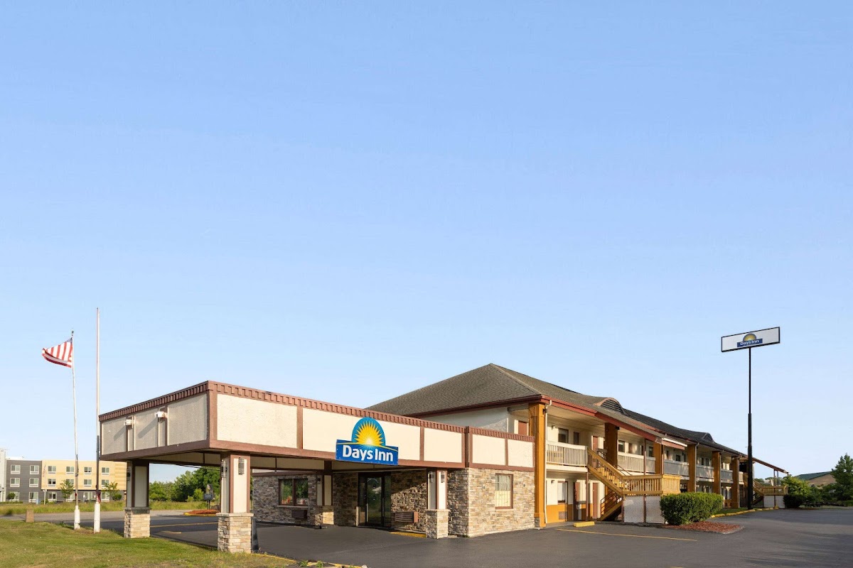 Days Inn by Wyndham Queensbury/Lake George