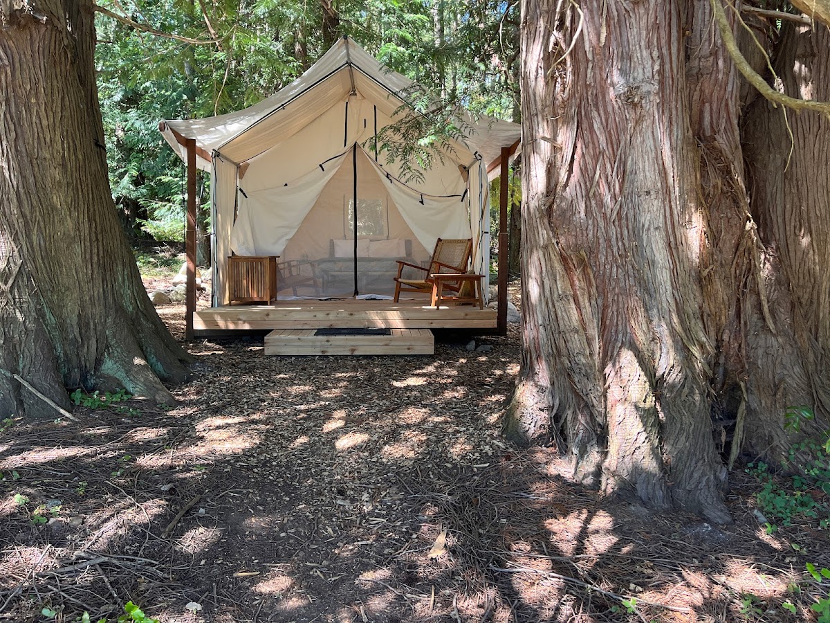 Lopez Farm Cottages & Tent Camping