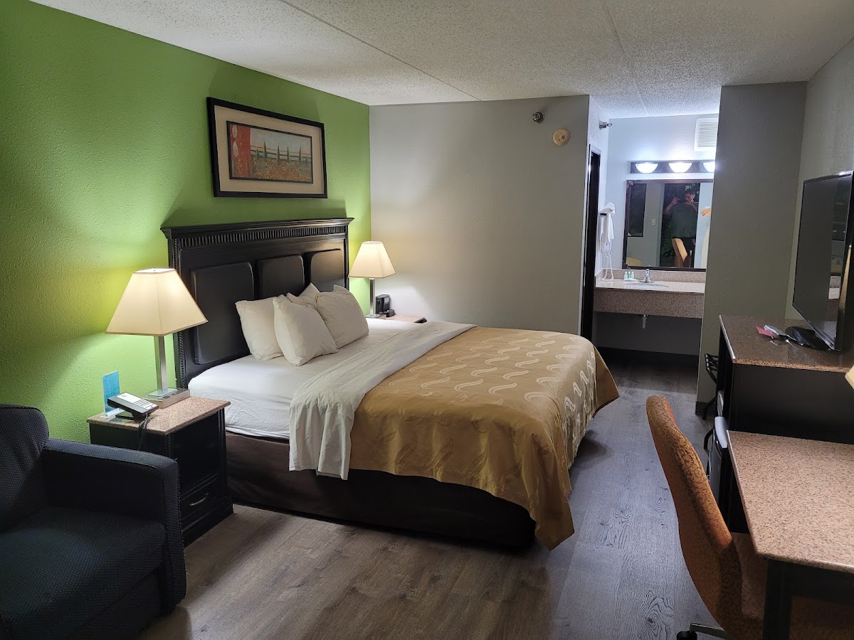 Quality Inn & Suites Gibsonia - Pittsburgh North photo 2