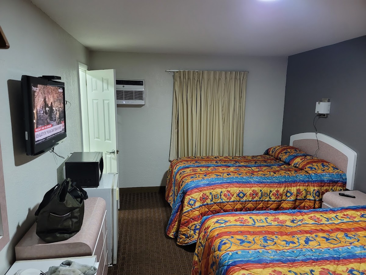 Budget Inn Express-Beachside photo 2