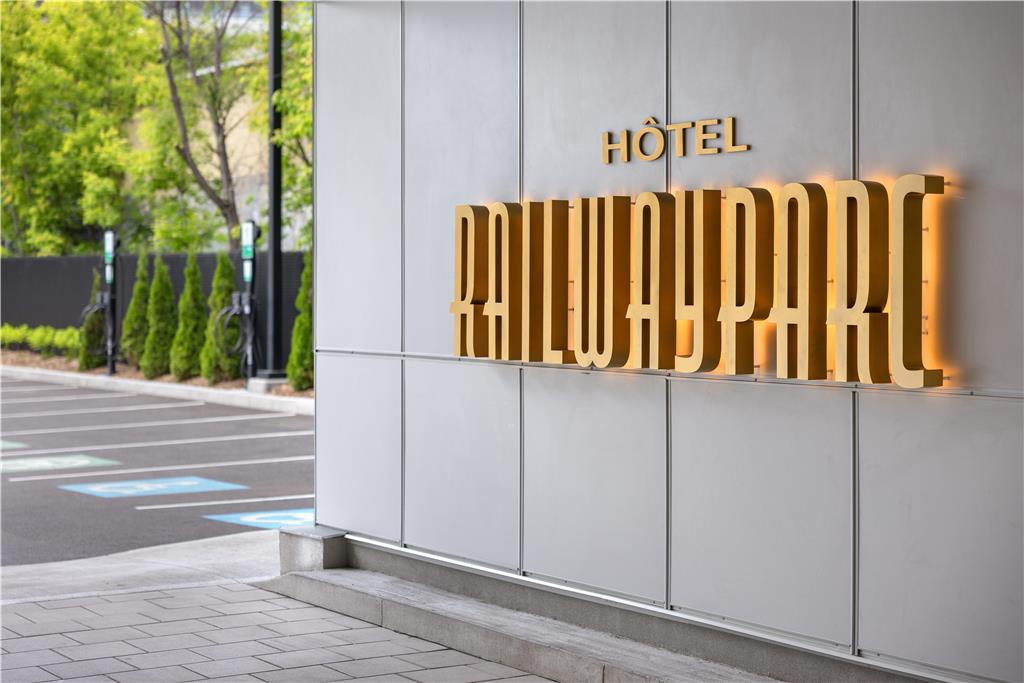 Hotel Railwayparc Montreal, Tapestry Collection by Hilton photo 2