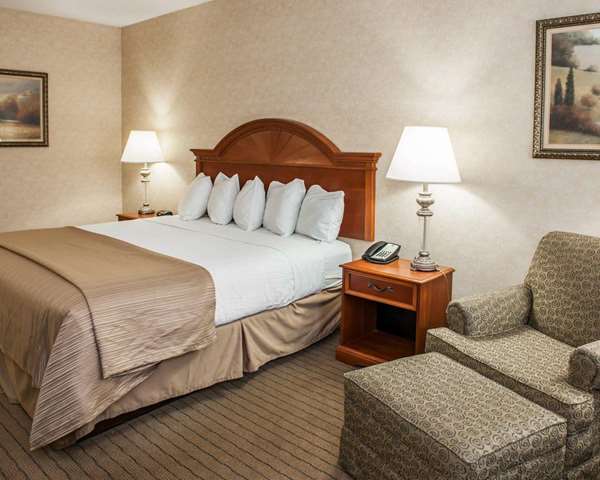 Quality Inn Castleton photo 2