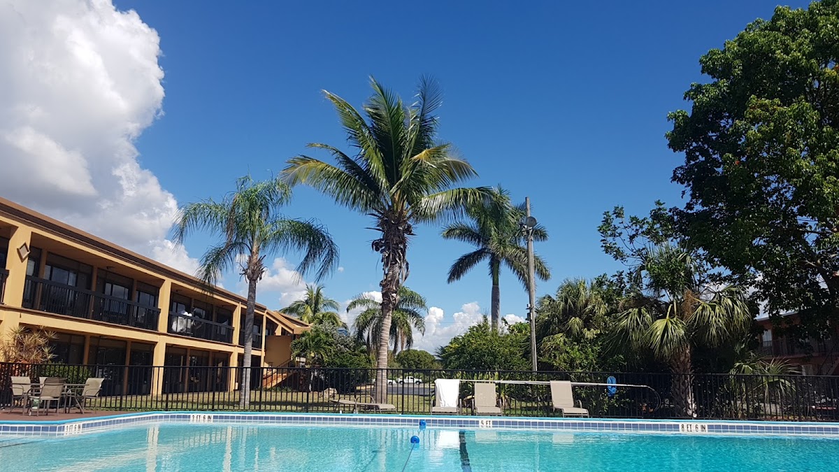Travelodge by Wyndham Fort Myers North photo 3