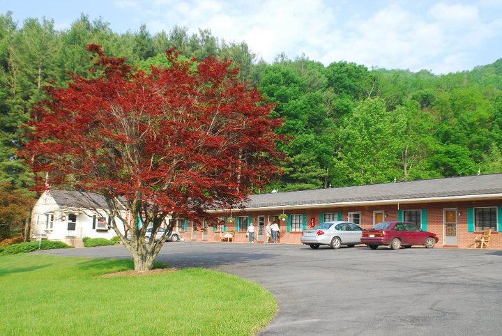 The RoseLoe Motel