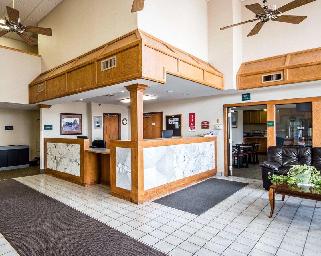 Baymont by Wyndham Blackwell I-35 photo 2