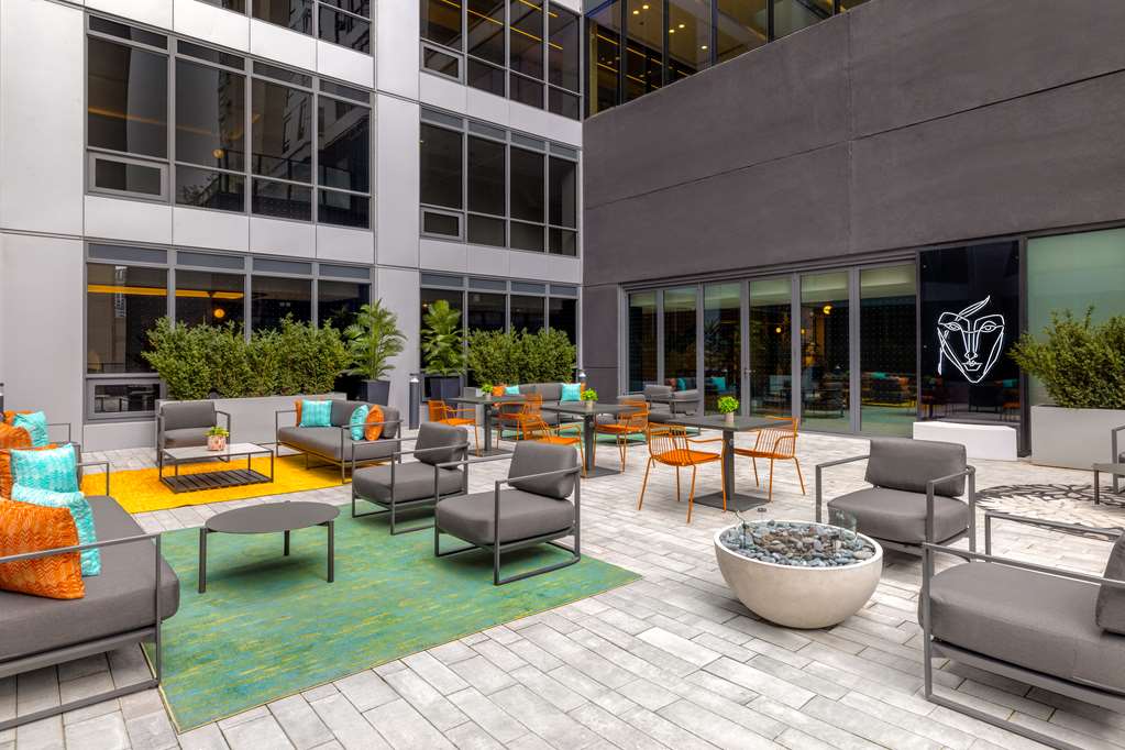 Canopy by Hilton Toronto Yorkville photo 2