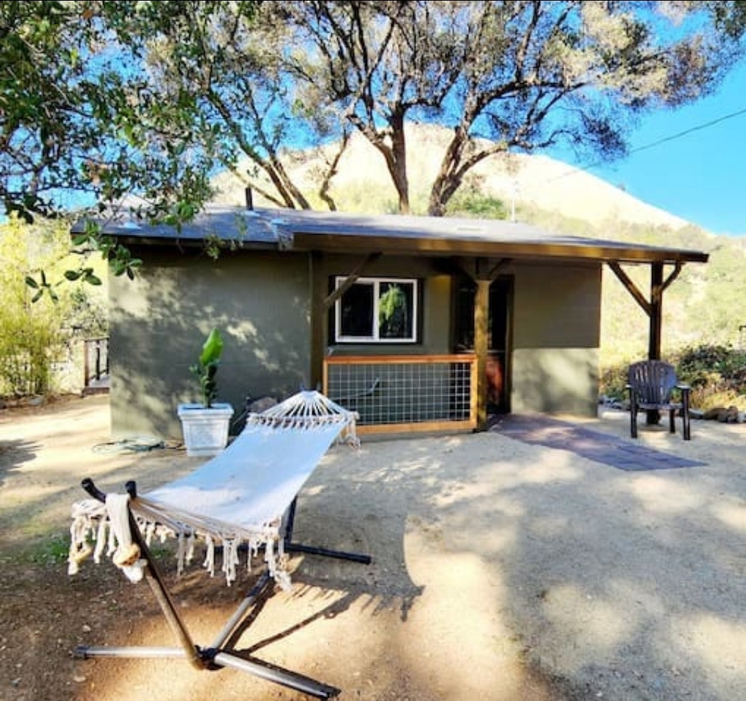 Coloma Cottages