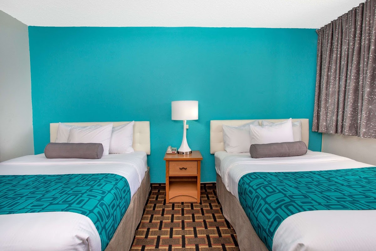 Howard Johnson by Wyndham Colorado Springs photo 3
