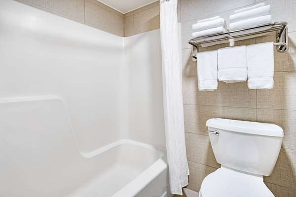 Wingate by Wyndham Fishkill photo 3