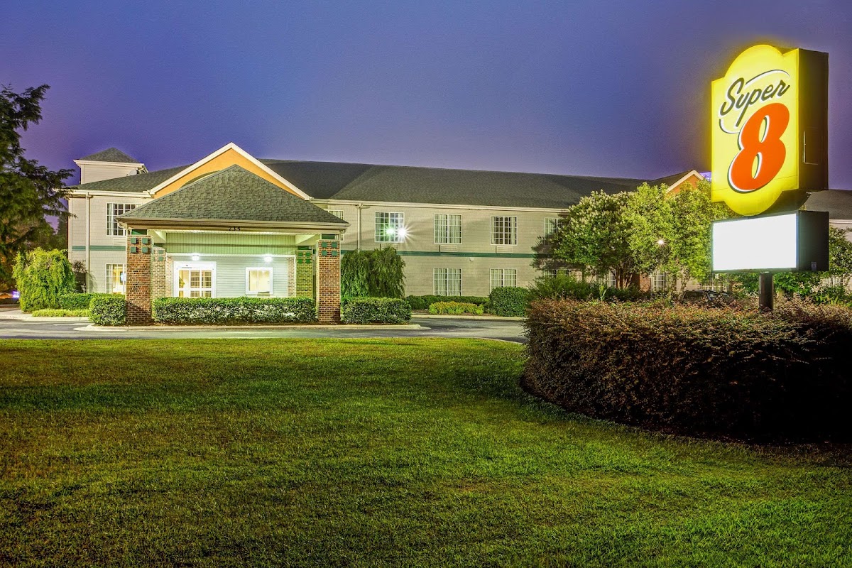 Super 8 by Wyndham Smithfield/Selma