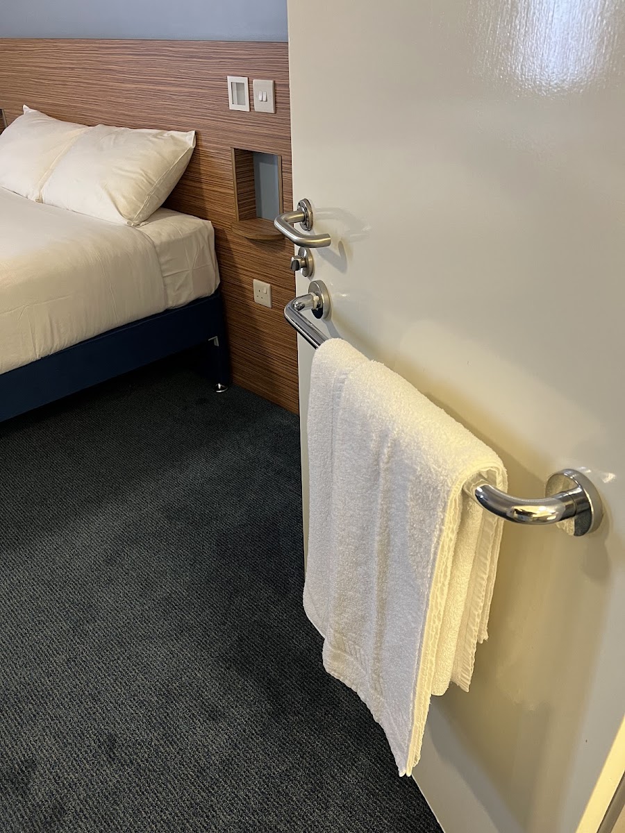 Travelodge London Romford The Quadrant photo 2