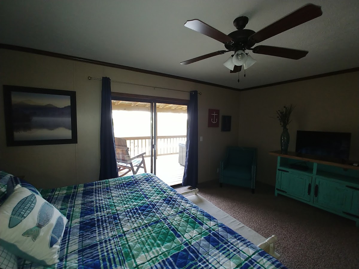 Self Creek Lodge and Marina photo 2
