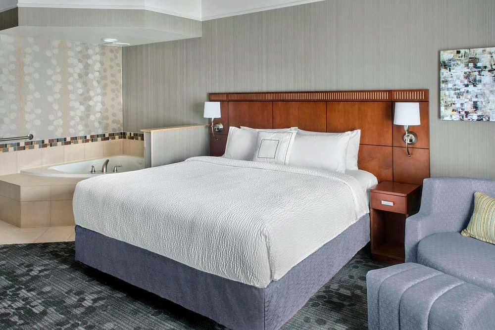 Courtyard by Marriott Paramus photo 3