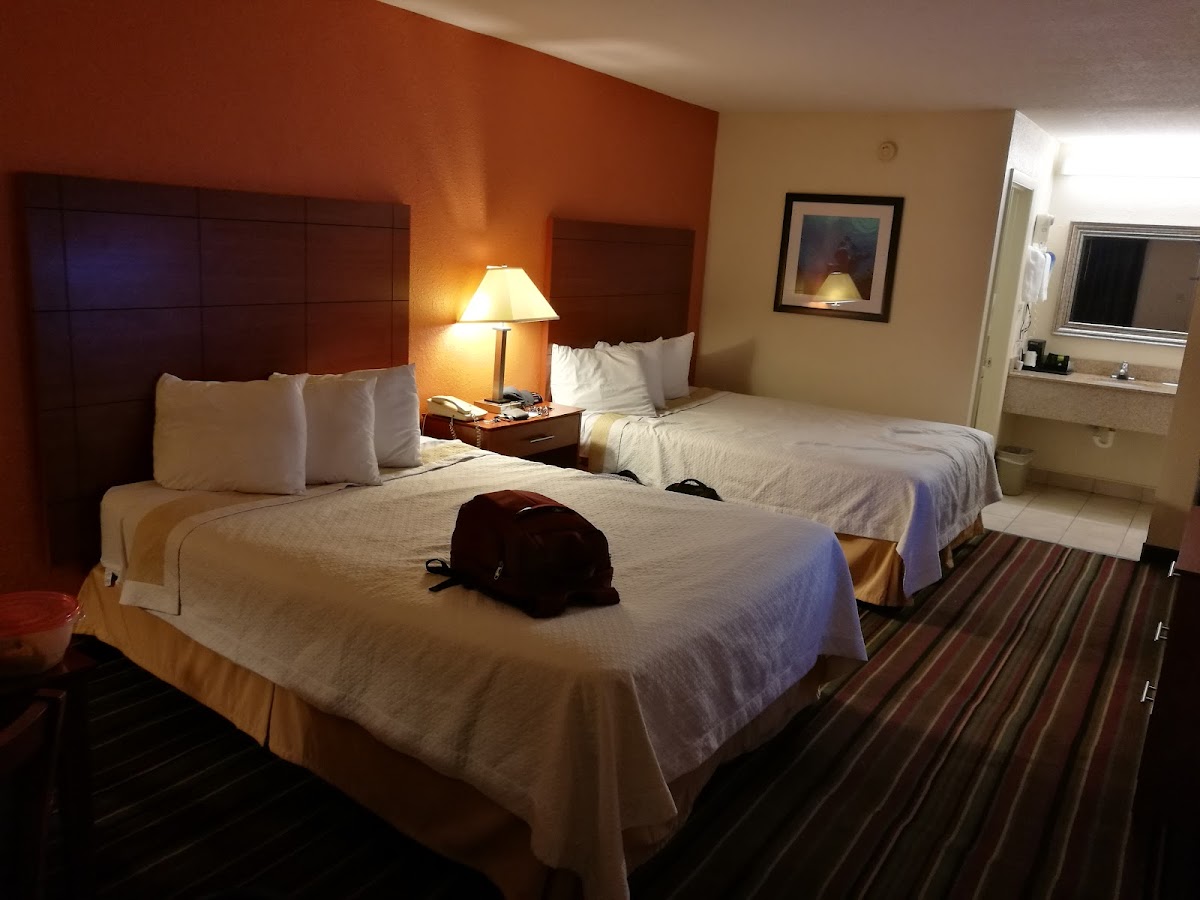 Days Inn by Wyndham Lake City I-10 photo 3