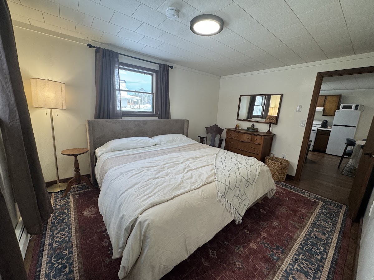 Johnson's Motel & Cottages