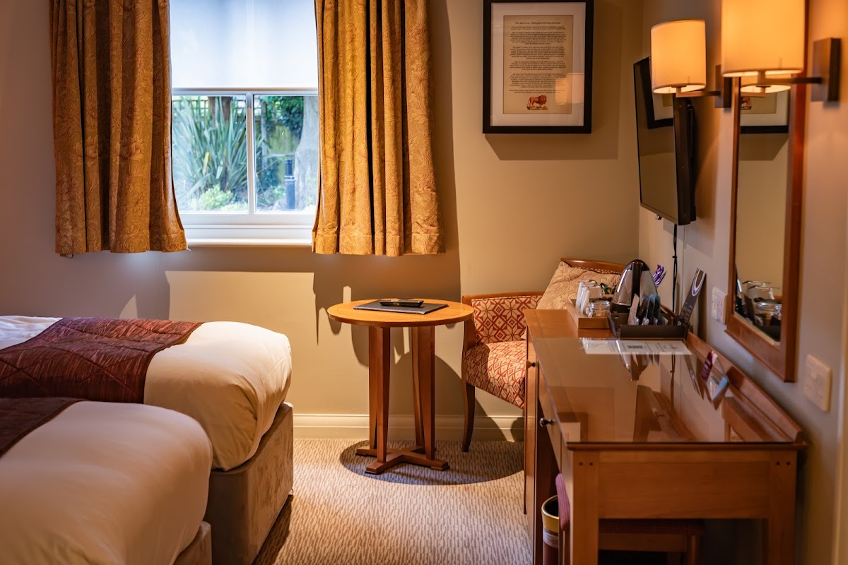 The Red Lion Hotel photo 3