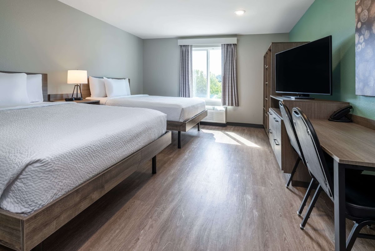 ECHO Suites Extended Stay by Wyndham Richmond West photo 3