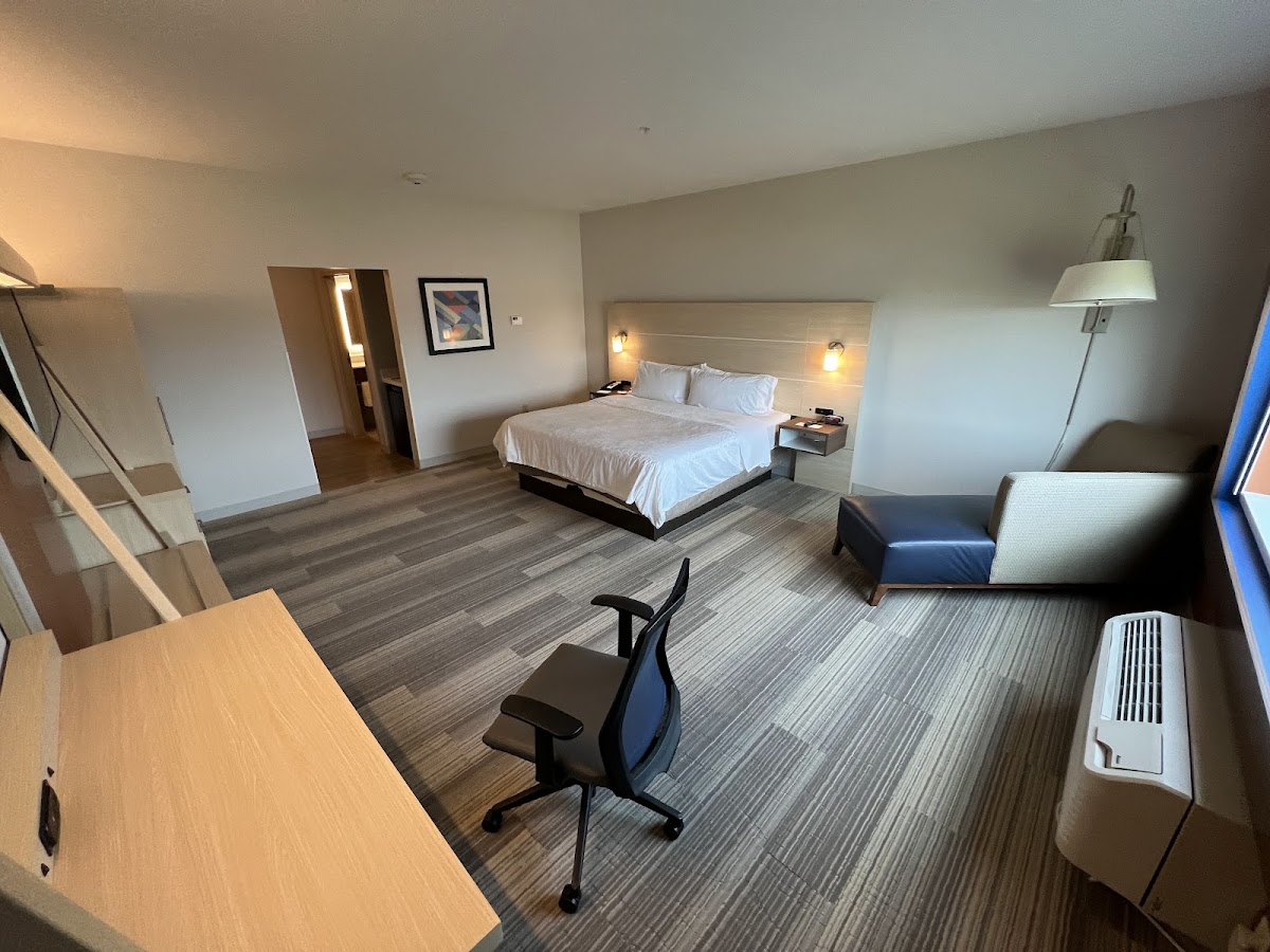 Holiday Inn Express & Suites Spencer by IHG photo 2