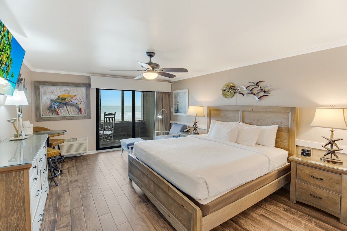 The Oceanfront Litchfield Inn photo 2