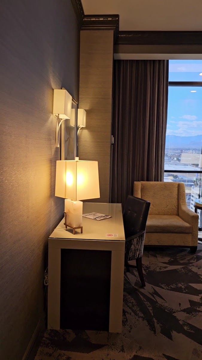 Luxor Hotel & Casino