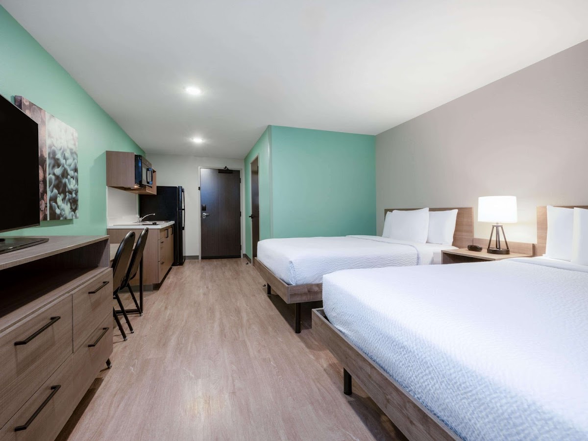 ECHO Suites Extended Stay by Wyndham Spartanburg photo 2