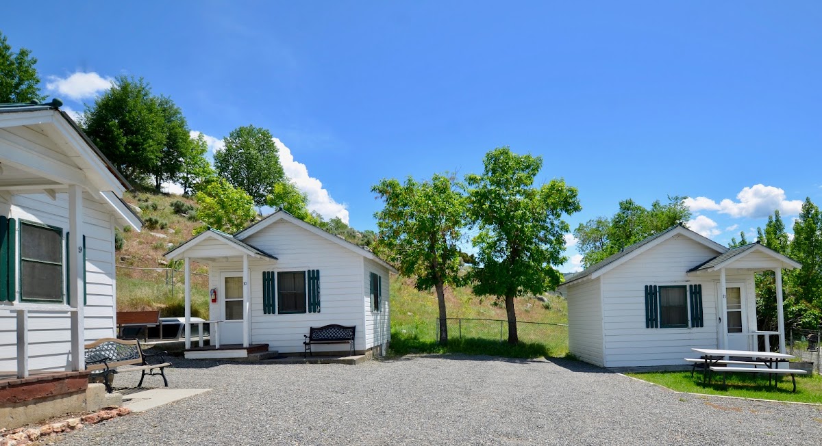 Hillcrest Cottages
