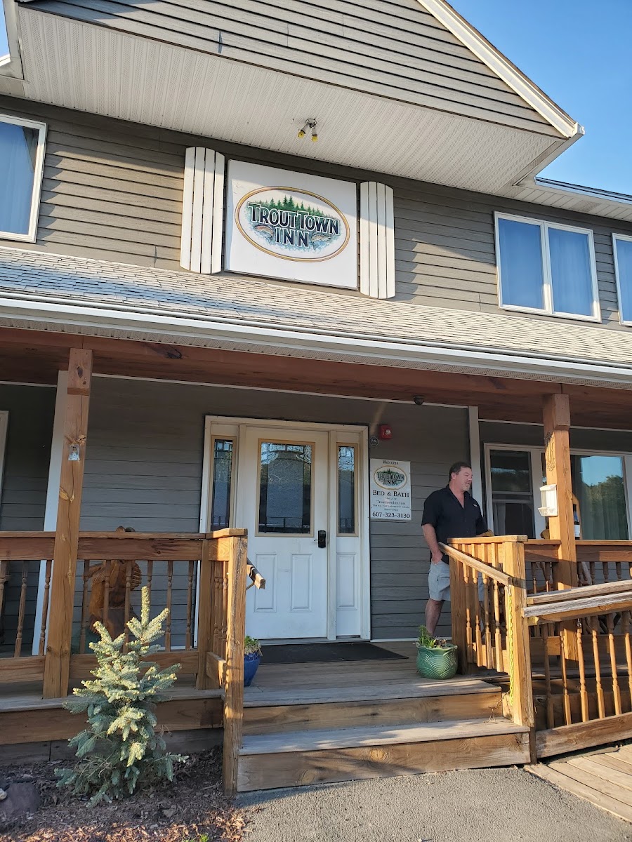 Trout Town Inn photo 2