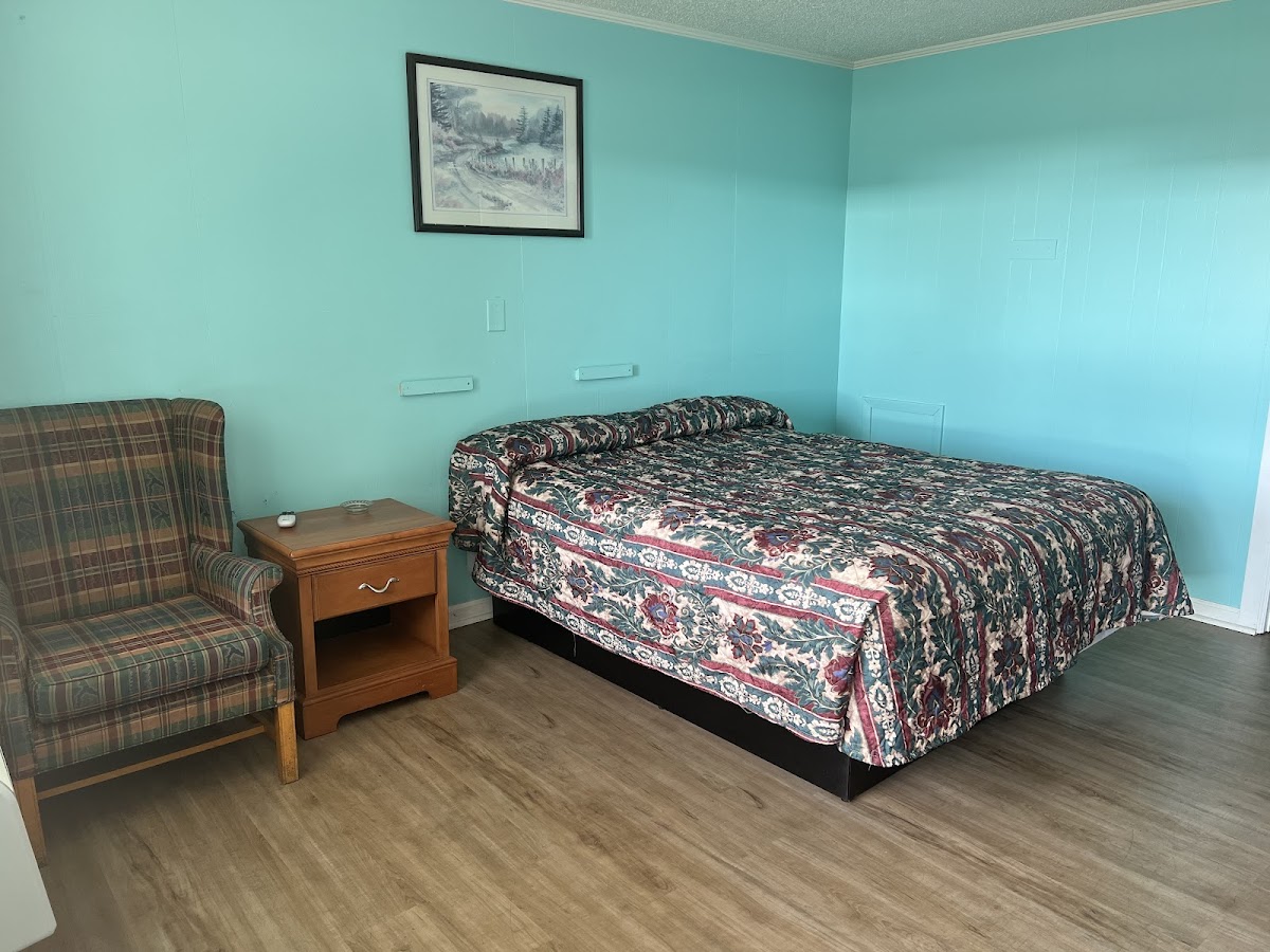Pine Lodge Motel photo 3