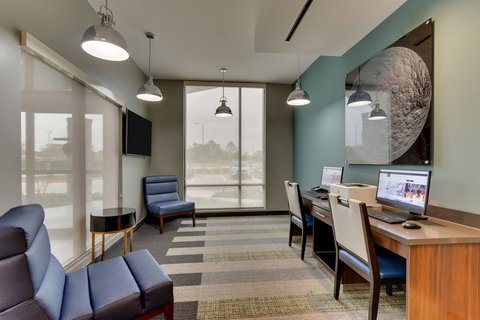 TownePlace Suites by Marriott Houston I-10 East photo 3