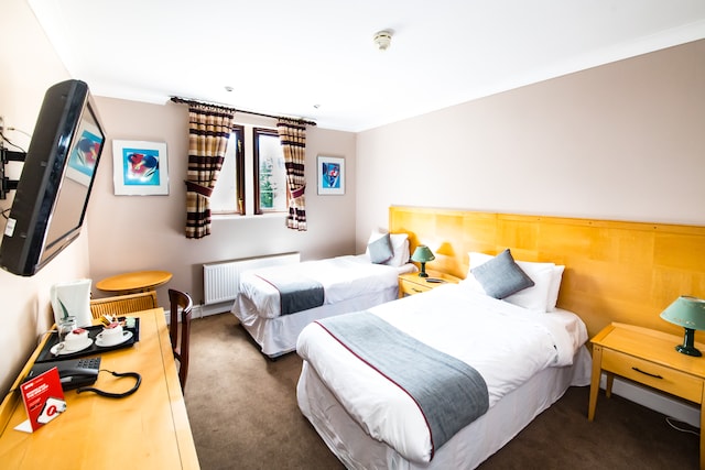 OYO The Rock Hotel photo 2