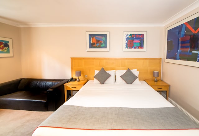 OYO The Rock Hotel photo 3