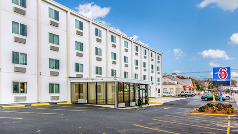 Motel 6 Framingham, MA - Boston West