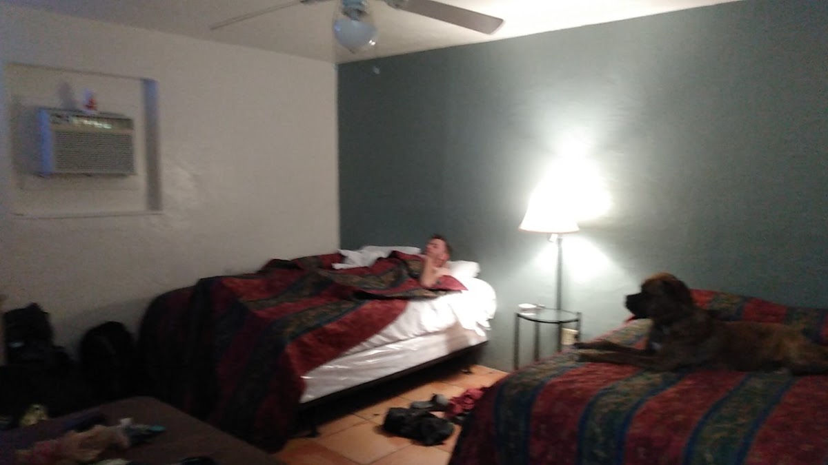 Round Up Motel photo 3