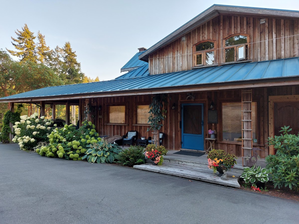 Arbutus Cove Guest House & Cot