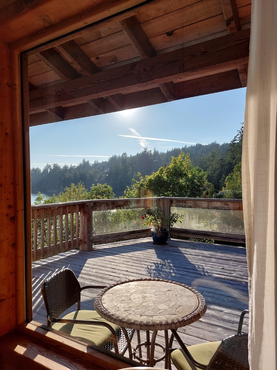 Arbutus Cove Guest House & Cot photo 2
