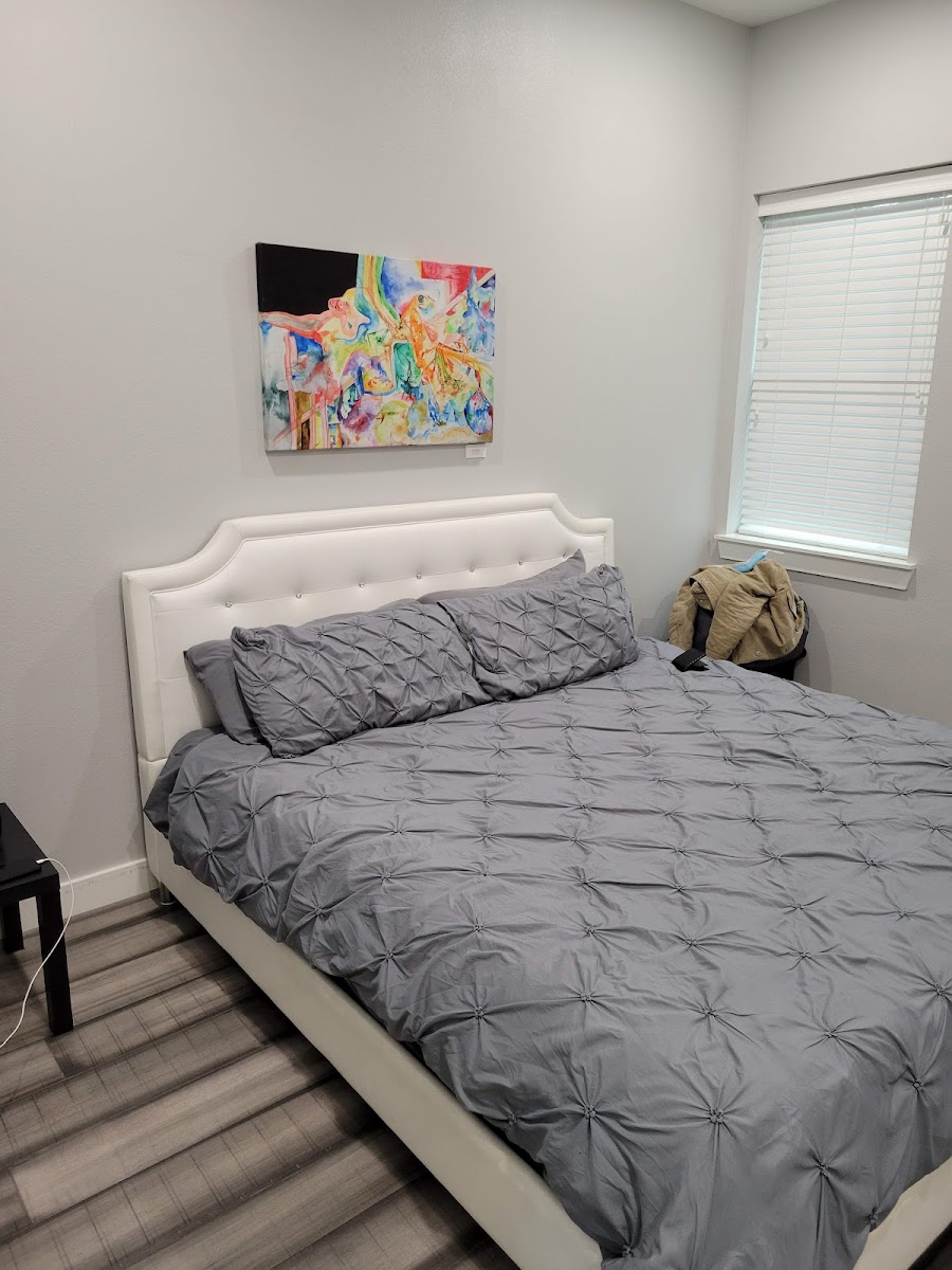 Montrose Suites