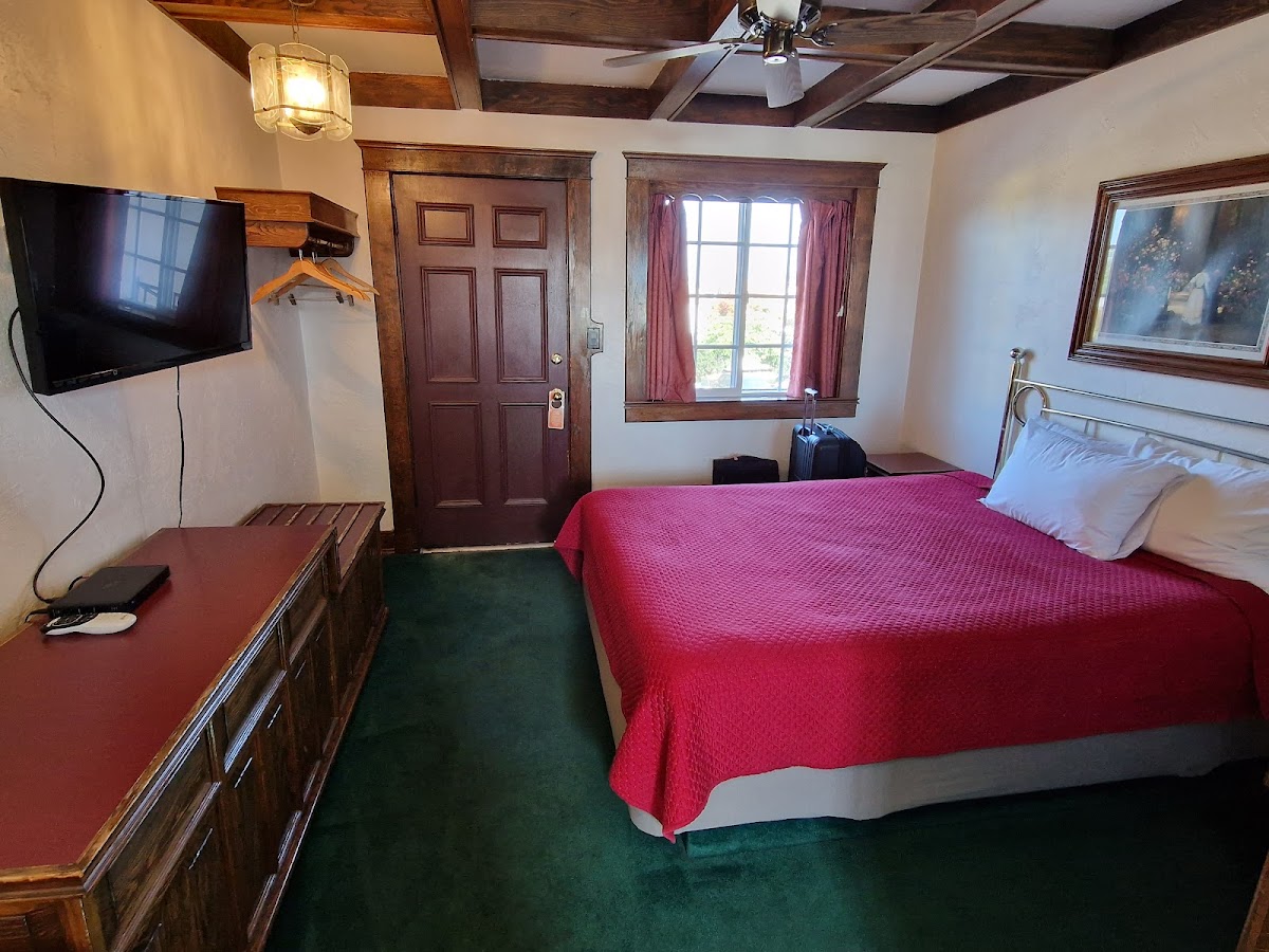 Sequim West Inn & RV Park