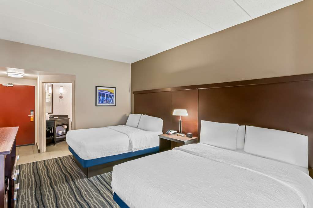 Hampton Inn Bowie photo 2