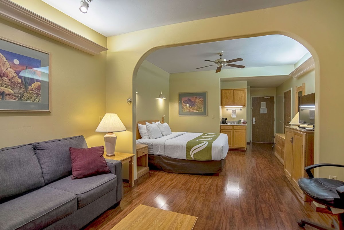 Quality Inn & Suites Phoenix NW - Sun City photo 2