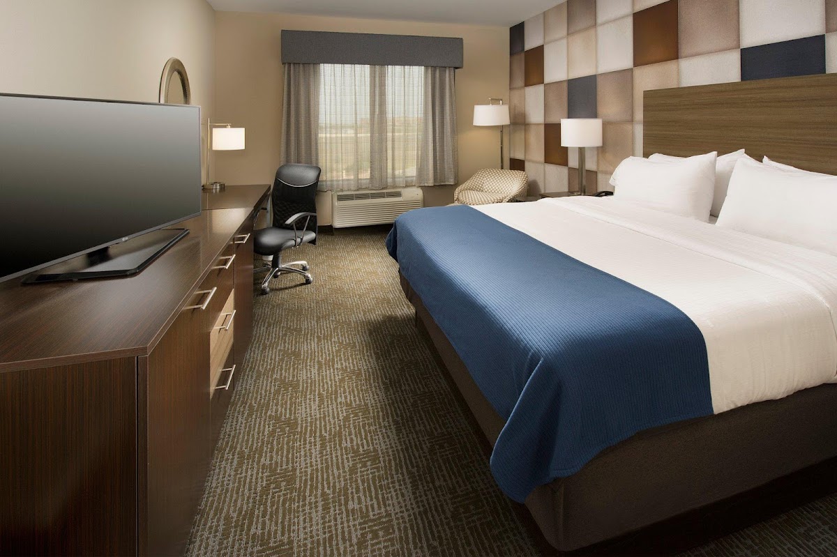 Holiday Inn Express & Suites Waco South by IHG photo 2