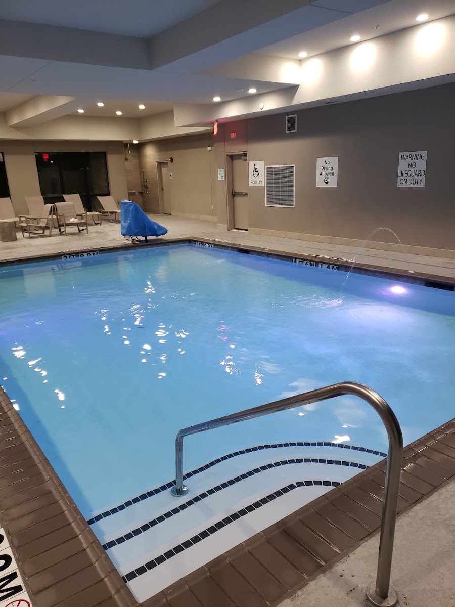 Holiday Inn Express & Suites Waco South by IHG photo 3