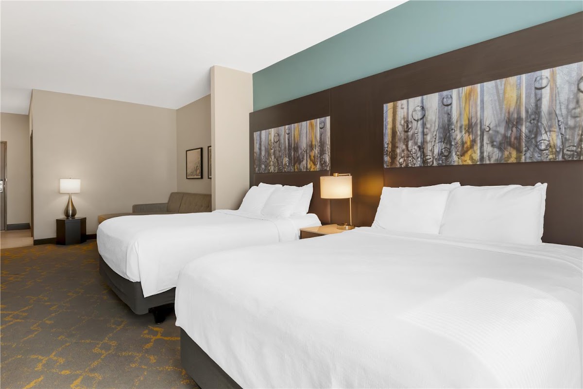 Best Western Plus Isanti photo 2