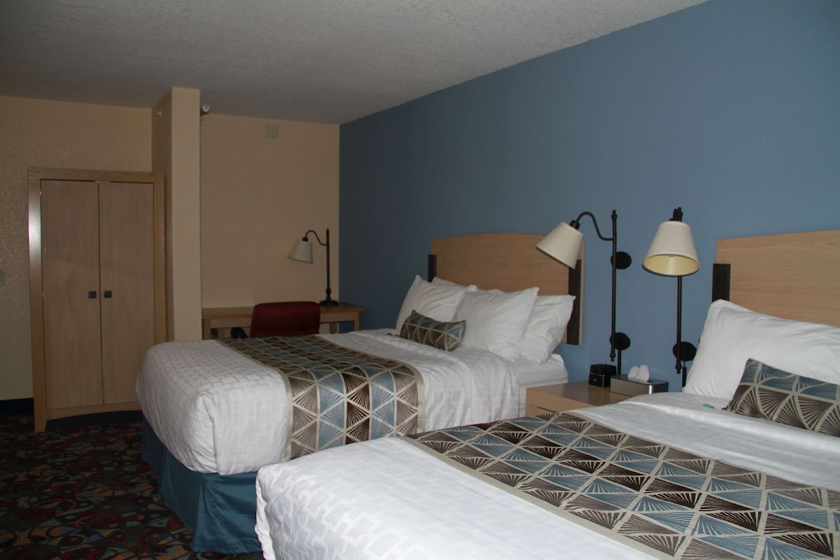 Baymont by Wyndham Stevens Point photo 2