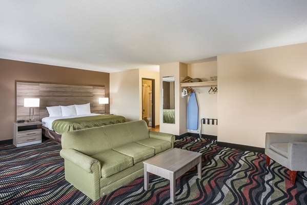 Quality Inn Cedar Rapids South photo 2