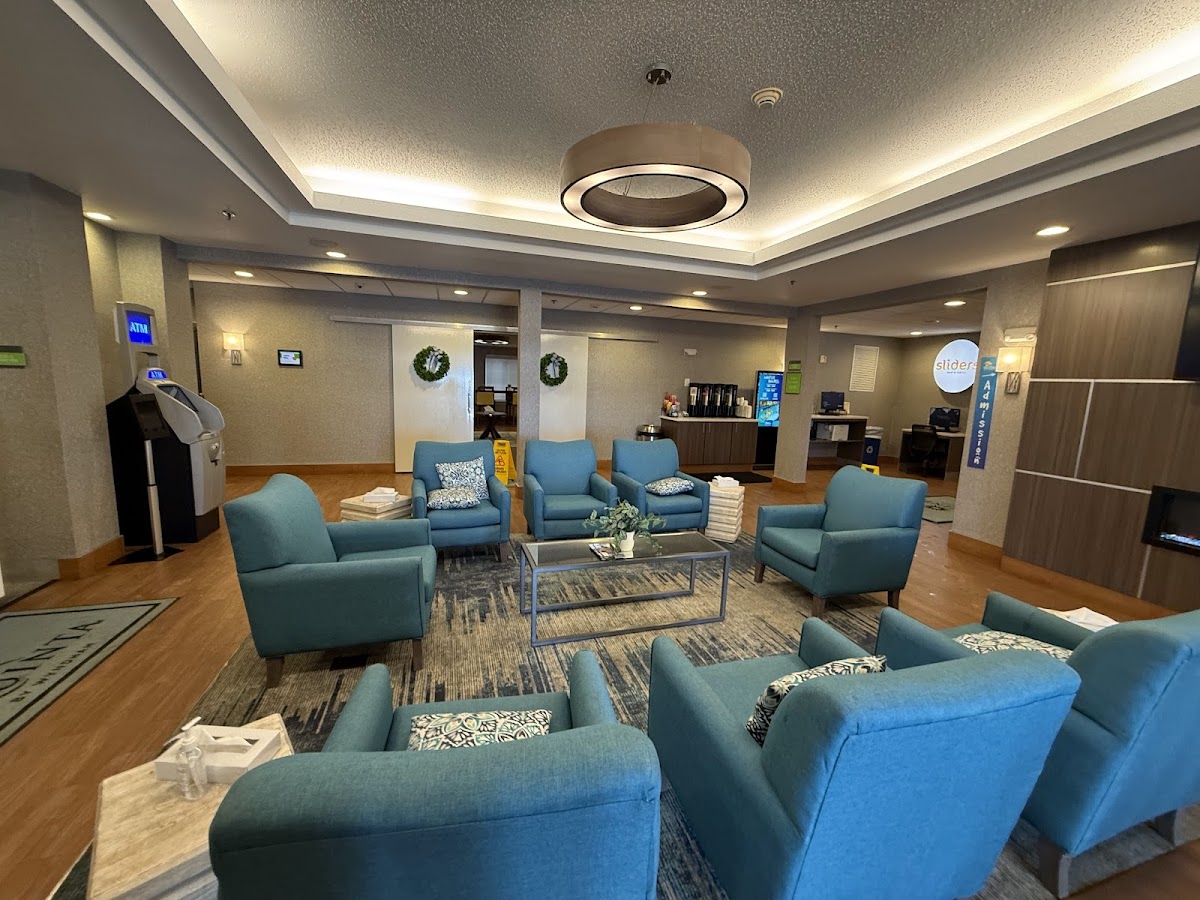 La Quinta Inn and Suites by Wyndham at WaTiki Waterpark photo 3