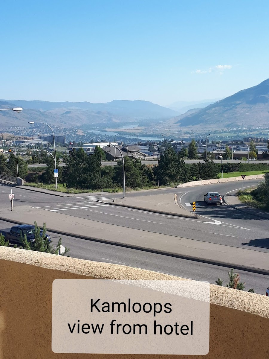Days Inn by Wyndham Kamloops BC photo 3