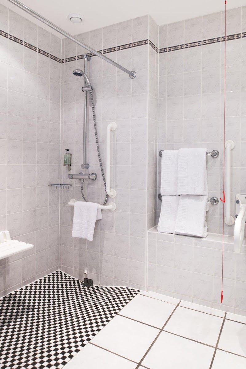 Holiday Inn Express Liverpool - Royal Albert Dock by IHG photo 2