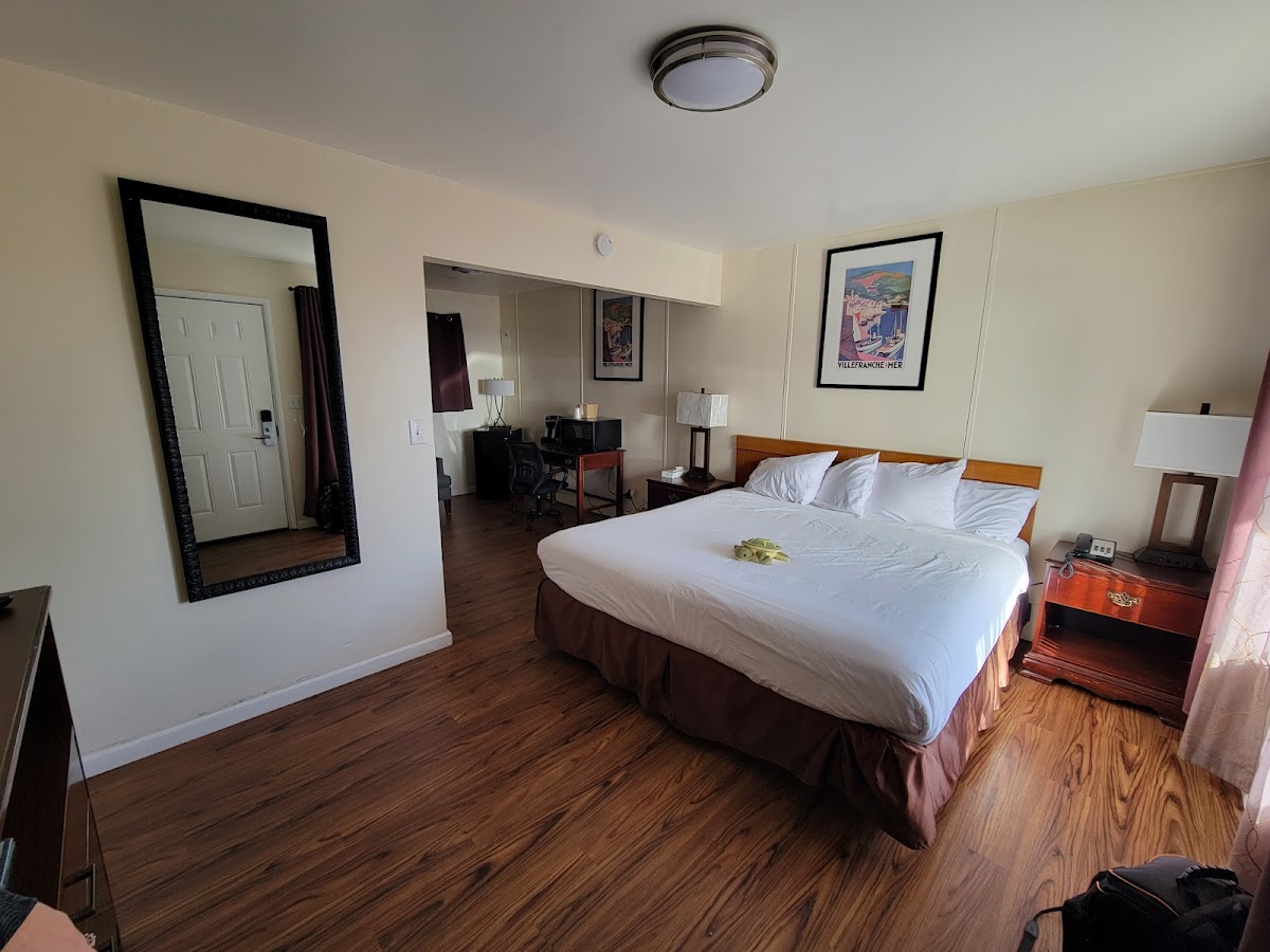 Blue Coast Inn & Suites photo 2