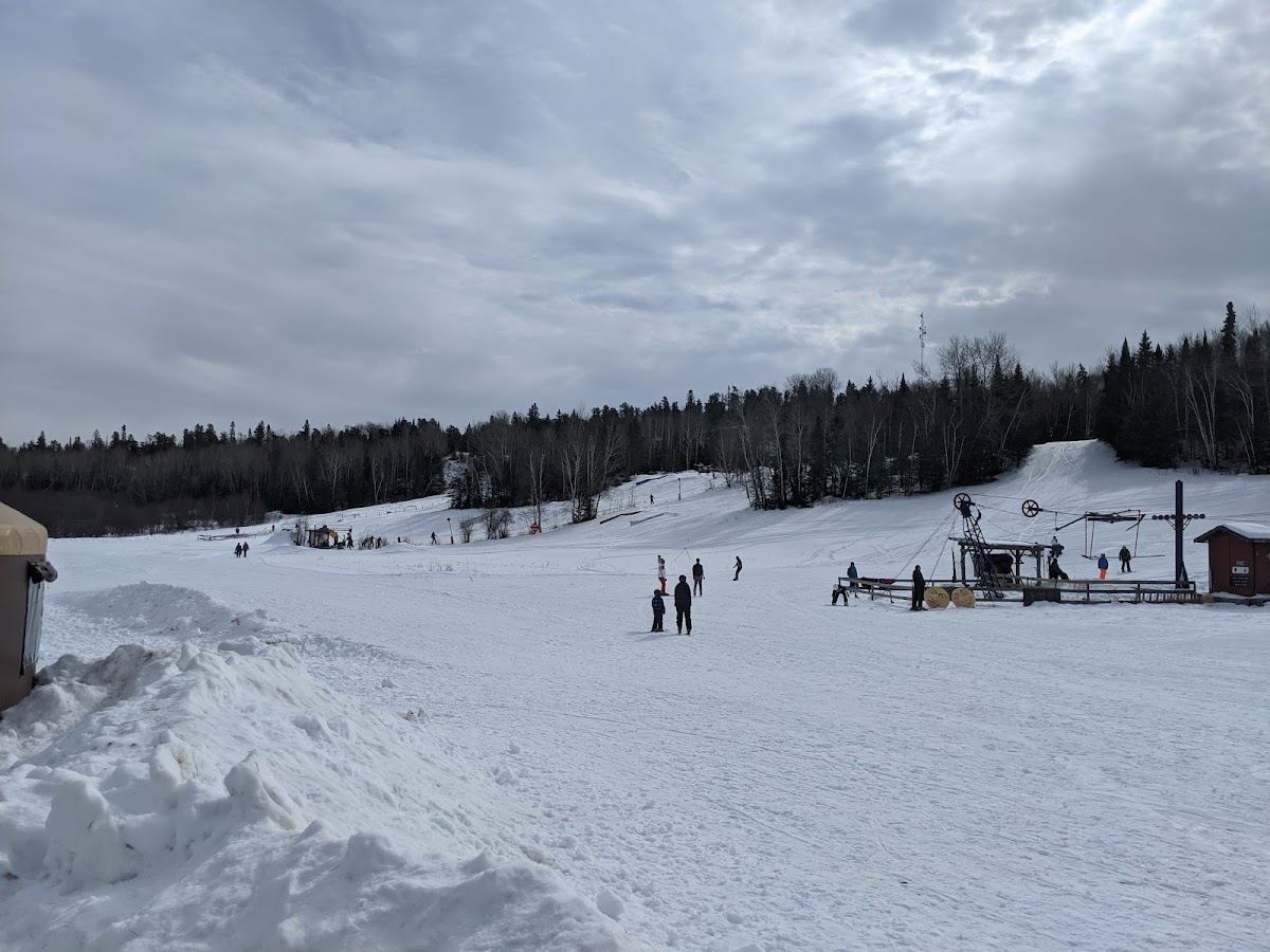 Falcon Ridge Ski Slopes & Trail's End Restaurant
