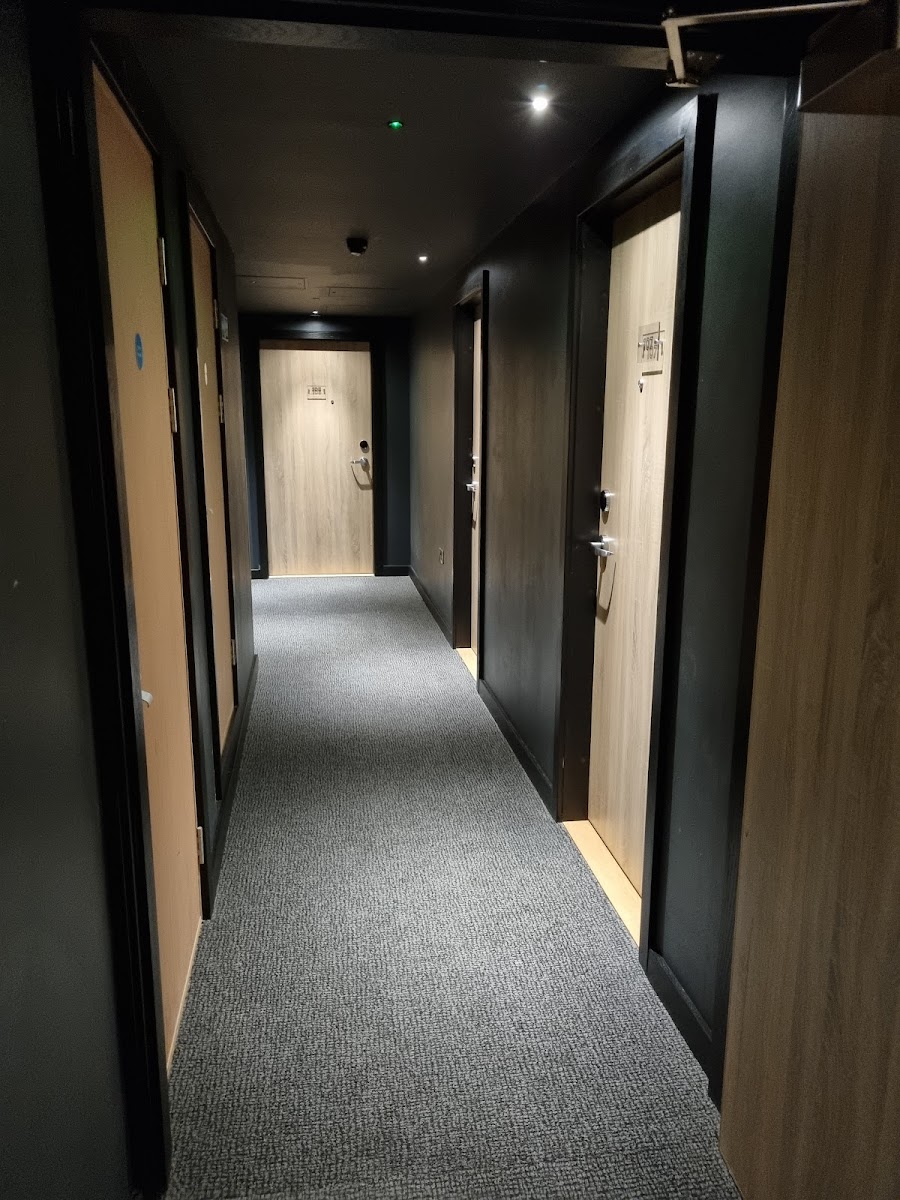 The Z Hotel Trafalgar photo 3